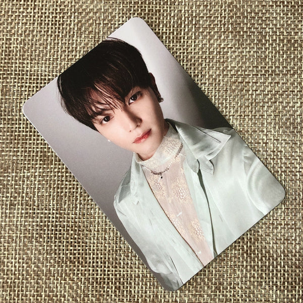 NCT 2021 TAEYONG [UNIVERSE Photobook Ver.] Official Photocard, 3rd Album / Gift