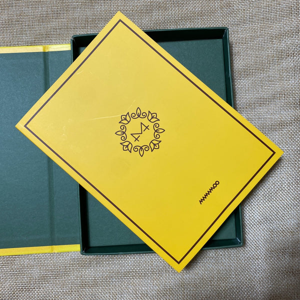 MAMAMOO [ Yellow Flower ] Signed Promo Album / Autographed / CD+Photobook / Gift