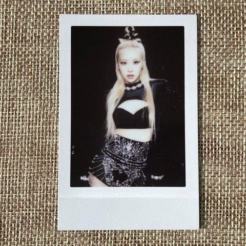 BLACKPINK ROSE #2 [Born Pink] Official Instant Film Photocard, Black Ver. / Gift