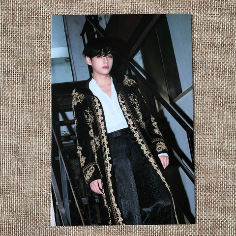 BTS V [ 2022 Season's Greetings ] Official Postcard / New / Gift