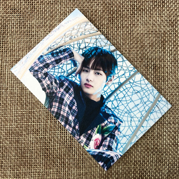 BTS V 5/8 [ The Wings Tour Final Concert ] Official Mini Photocard / New / Gift