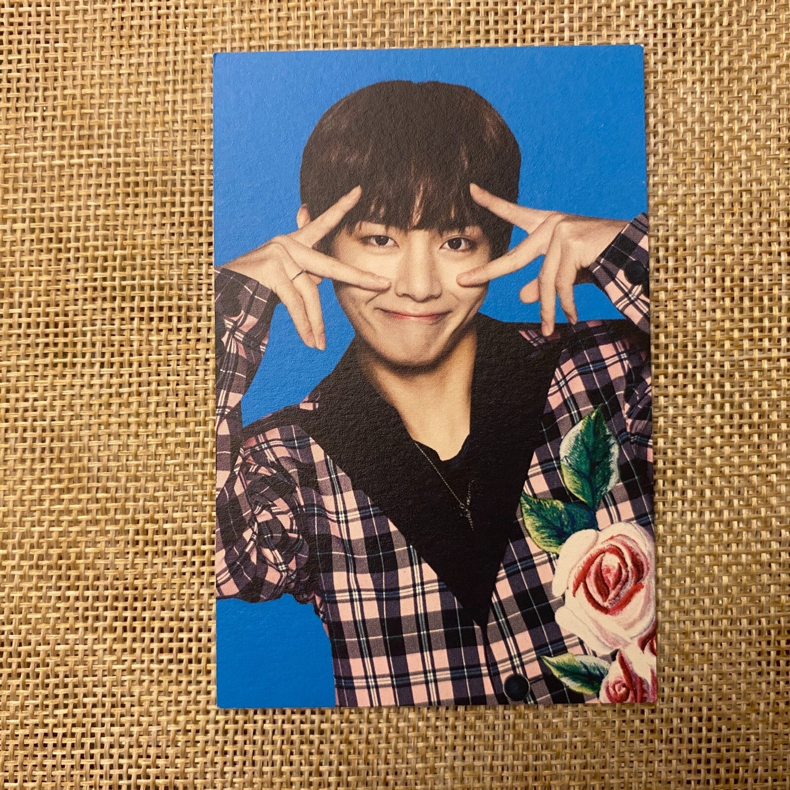 BTS V 4/8 [The Wings Tour Final Concert] Official Mini Photocard / New, Rare /+G