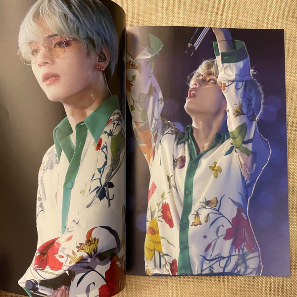 BTS V [ VIVA PLANE 1st Exhibition ] Photobook, RealV 86 pg / New / Gift