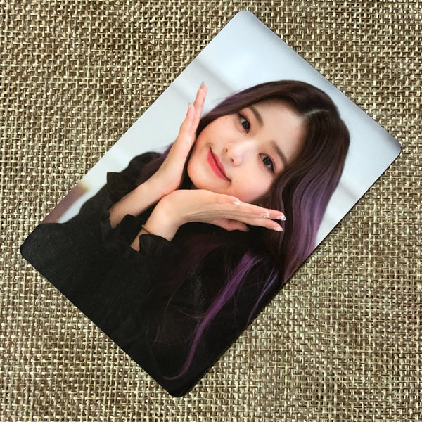 IZ*ONE WONYOUNG #2 [1st Concert EYES ON ME in Seoul] Official Photocard / Gift