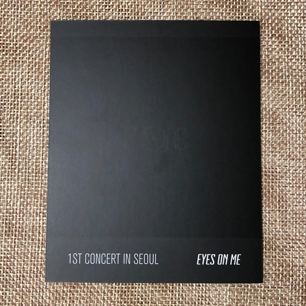 IZ*ONE SAKURA #1 [1st Concert EYES ON ME in Seoul] Official Photocard / Gift
