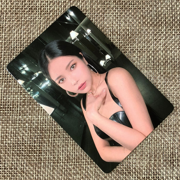 MAMAMOO SOLAR [ Where Are We WAW ] Official Photocard, 11th Mini / New / Gift