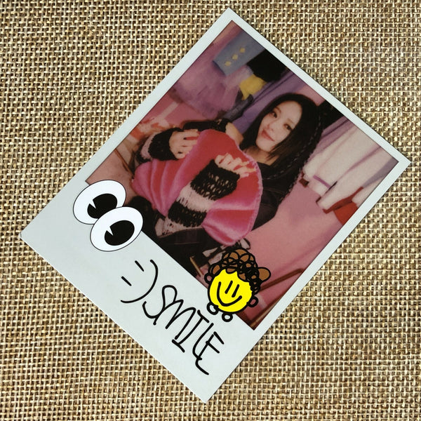 ITZY YUNA #2 [CRAZY IN LOVE] Official Polaroid Photocard, 1st Album / New / Gift
