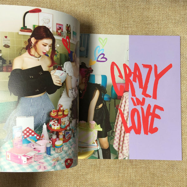 ITZY GROUP [CRAZY IN LOVE] Official Photobook + Poster +Sticker Set / New / Gift
