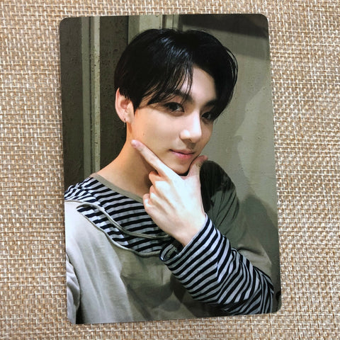 BTS JUNGKOOK [ ARMY Bomb LightStick Ver 3 ] Official Photocard / New / Gift