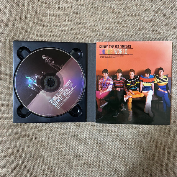 SHINEE [The 1st Concert SHINEE WORLD] CD Set, 2 Discs + Photobook / Good / Gift