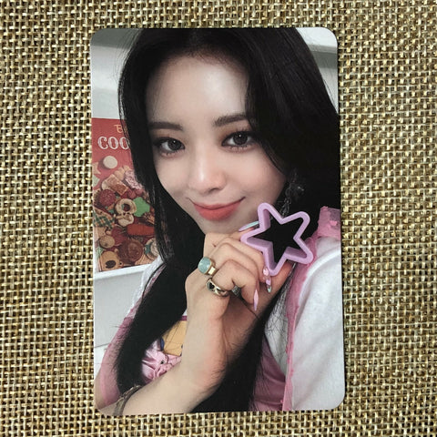 ITZY YUNA #3 [ CRAZY IN LOVE ] Official Photocard, 1st Album / New / Gift