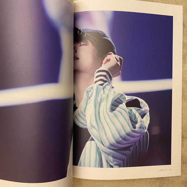 BTS V [Portrait Of The Violet Exhibition] Photobook, 64 pg 21x29 cm / New / Gift