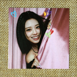 ITZY YUNA #1 [ CRAZY IN LOVE ] Official Preorder Special Photocard / New / Gift