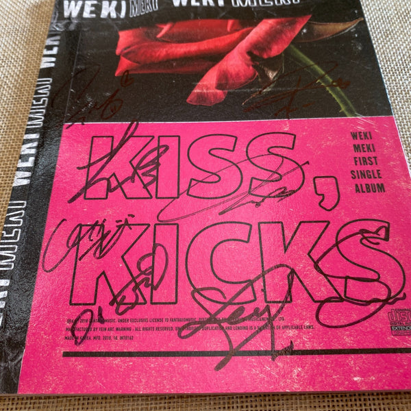 WEKI MEKI HAND SIGNED #2 [KISS, KICKS] Promo 1st Single Album Autographed / Gift