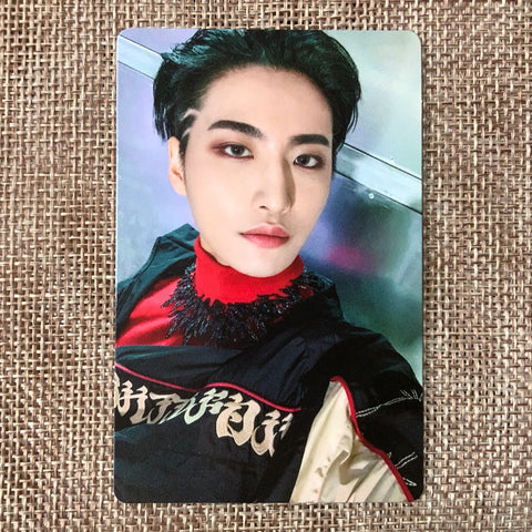 ATEEZ SEONGHWA [THE WORLD EP.1 : MOVEMENT] Official Photocard, Z Ver / Gift