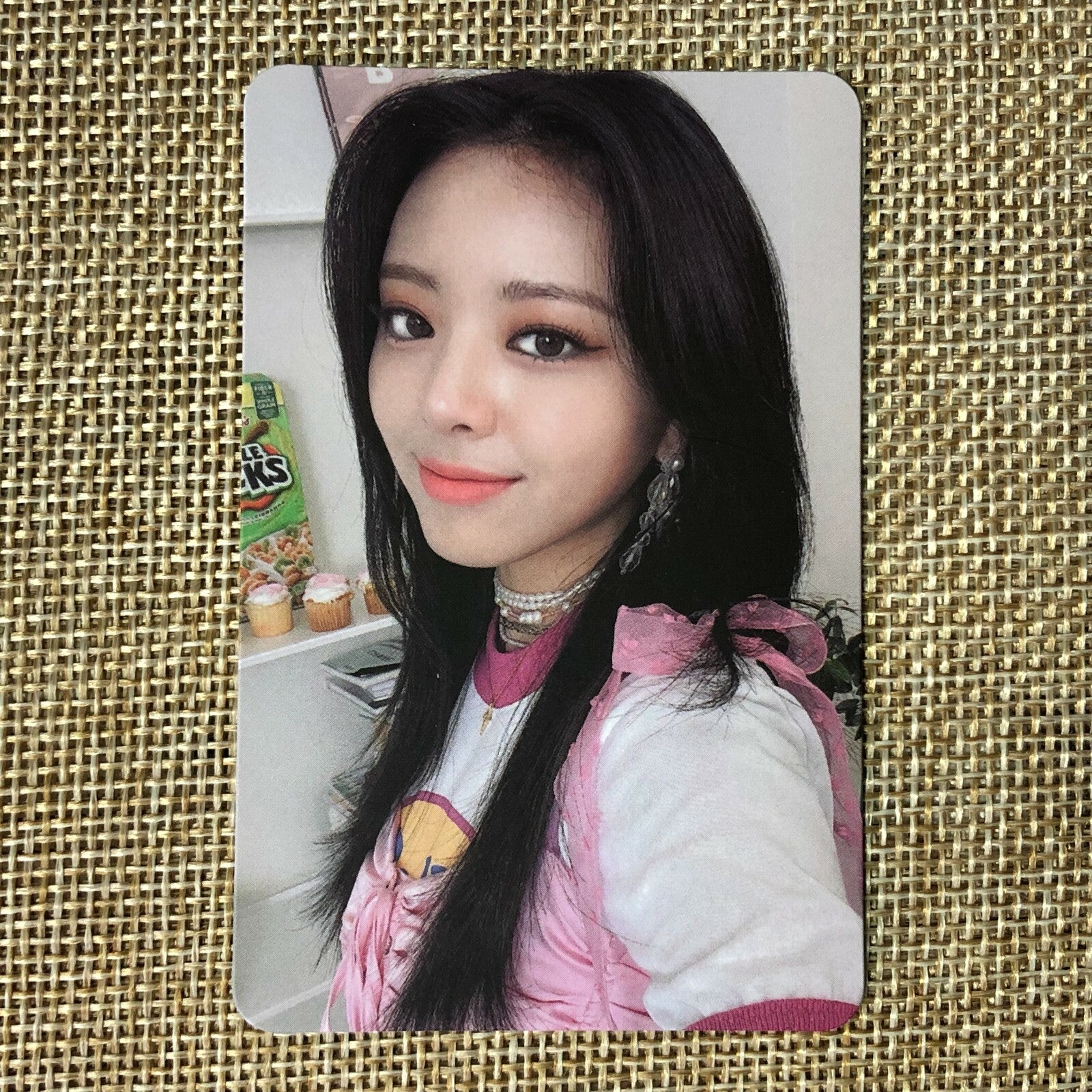 ITZY YUNA #1 [ CRAZY IN LOVE ] Official Photocard, 1st Album / New / Gift