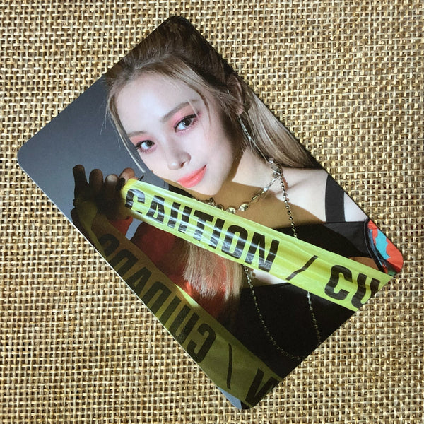 ITZY RYUJIN #3 [ GUESS WHO ] Official Special Photocard / New / Gift