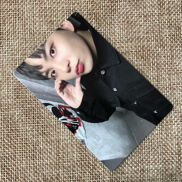 ATEEZ JONGHO [THE WORLD EP.1 : MOVEMENT] Official Photocard, A Ver. / New / Gift
