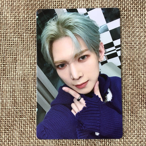 ATEEZ YEOSANG [THE WORLD EP.1 : MOVEMENT] Official Photocard, Z Ver. / Gift