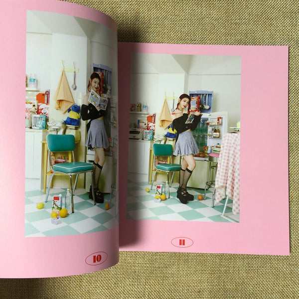 ITZY CHAERYEONG [CRAZY IN LOVE] Official Photobook + Poster +Sticker Set / Gift