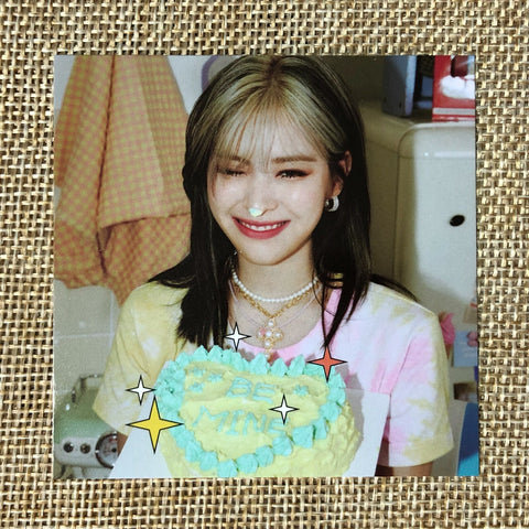 ITZY RYUJIN #2 [CRAZY IN LOVE] Official Preorder Special Photocard / New / Gift