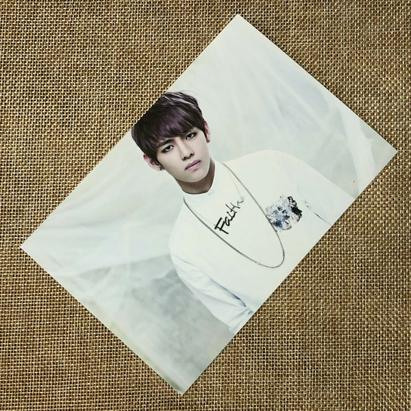 BTS V [ Armypedia O!RUL8,2? ] Official Postcard Photocard / New, Rare / Gift