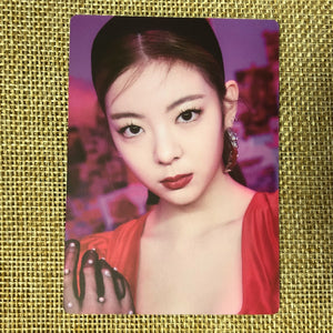 ITZY LIA [ GUESS WHO ] Official Special Photocard / New / Gift