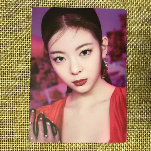 ITZY LIA [ GUESS WHO ] Official Special Photocard / New / Gift