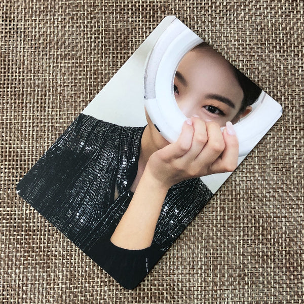 ITZY LIA [ LIGHT RING Pre Order ] Official Photocard / New / Gift