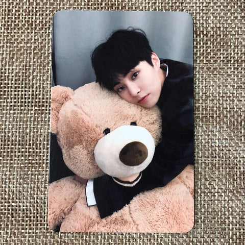 EXO XIUMIN #2 [2017 Winter Special Universe] Official Photocard / New, Rare /+G