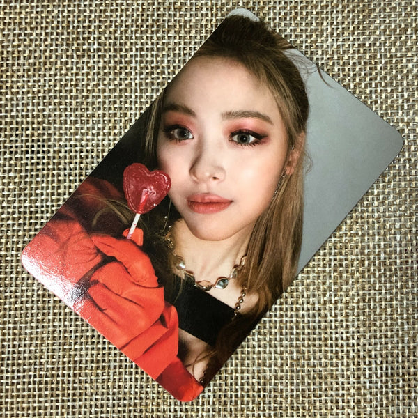 ITZY RYUJIN #4 [ GUESS WHO ] Official Special Photocard / New / Gift
