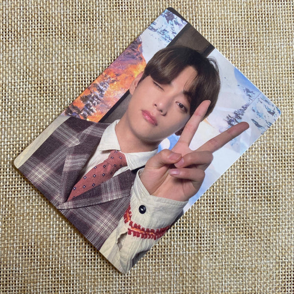 BTS V #2 [2021 Holiday Collection Little Wishes] Official Photocard / New / Gift