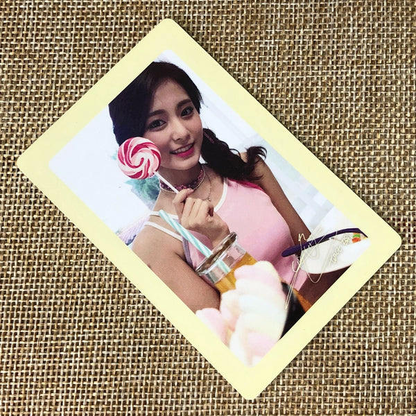 TWICE TZUYU [ Twicetagram ] Official Photocard, 1st Album / New / Gift