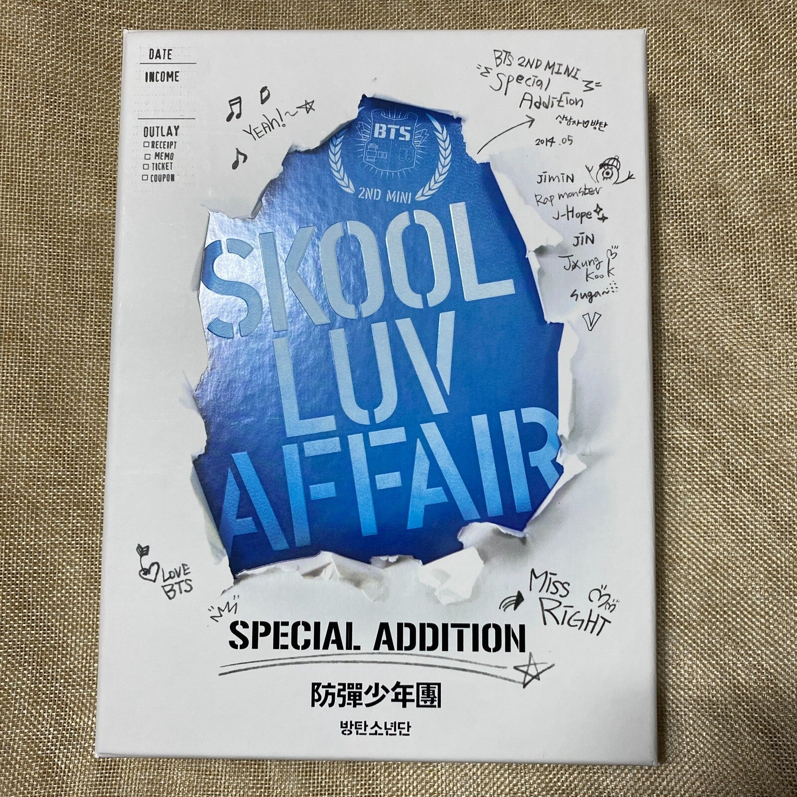 BTS [Skool Luv Affair] Official 2 DVD + CD + Photobook, Special Edition / Gift