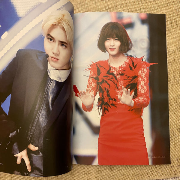 EXO SUHO [2018 YOUTH PHOTO Exhibition Photobook] Snowflake Boy, 100p / Gift