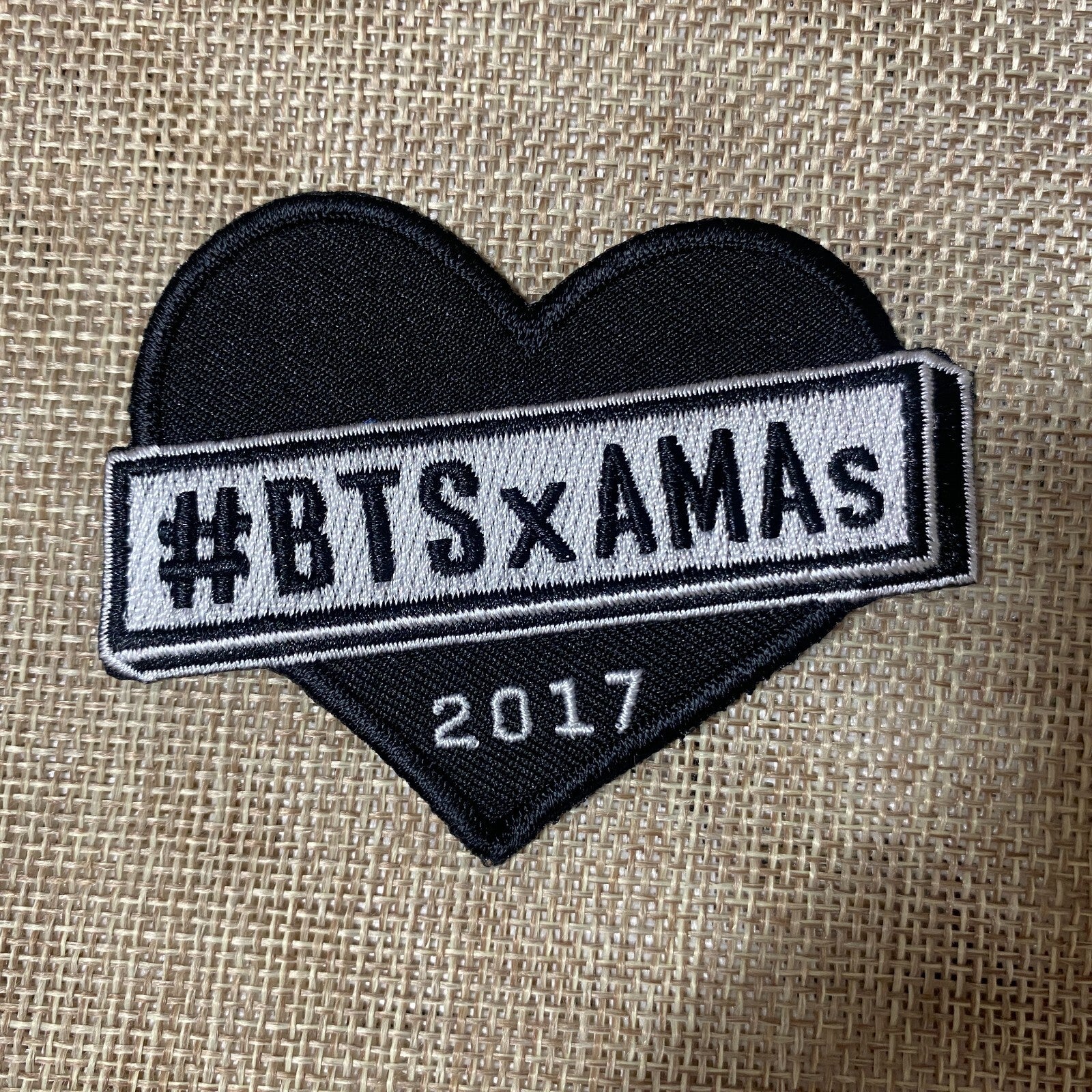 BTS [ 2017 AMAs American Music Awards ] Official Heart Patch / New, Rare / Gift