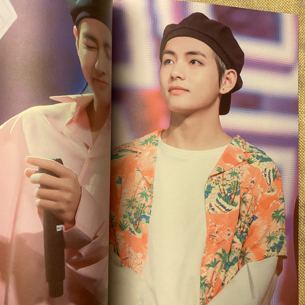 BTS V [ IN THE SNOW Exhibition Photobook CRESCENDO ] 44 pg, 21x29cm / New / Gift