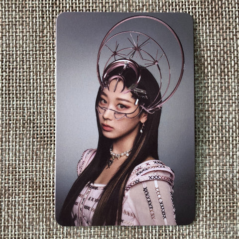 AESPA GISELLE [ SAVAGE ] Official AR Clip Photocard, P.O.S Ver. / New / Gift
