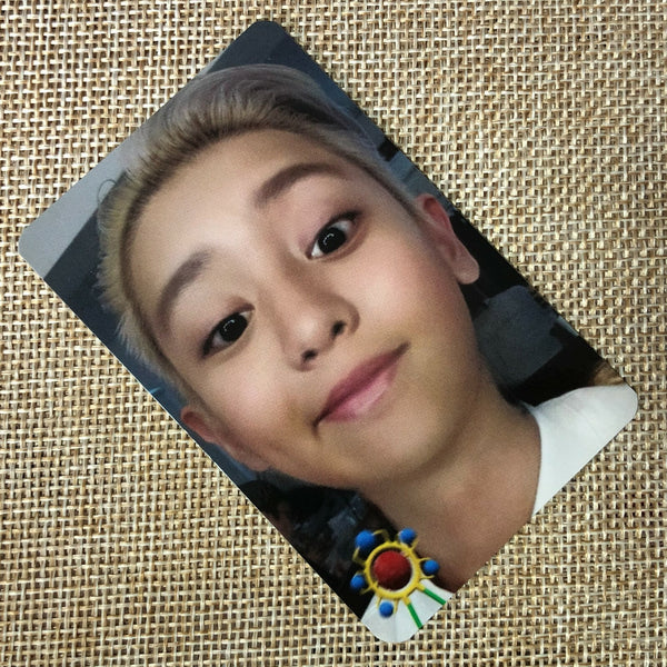 EXO SC CHANYEOL [What A Life] Official Photocard, 1st Mini Yellow Ver / Gift