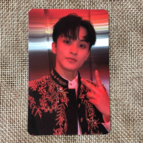 NCT 127 MARK [FAVORITE Repackage KIHNO] Official Photocard, Tragic Ver. / Gift