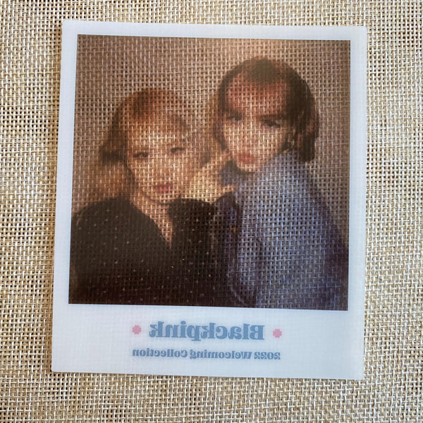 BLACKPINK ROSE LISA [2022 Season's Greetings Weverse] Official Polaroid PC