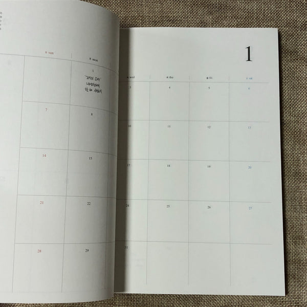 BTS [ 2018 Season's Greetings ] Official Diary Book Photobook / New, Rare / Gift