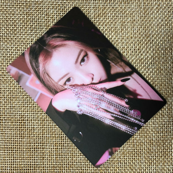 ITZY RYUJIN [ GUESS WHO ] Official Special Photocard / New / Gift