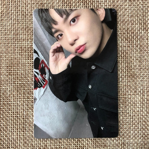 ATEEZ JONGHO [THE WORLD EP.1 : MOVEMENT] Official Photocard, A Ver. / New / Gift
