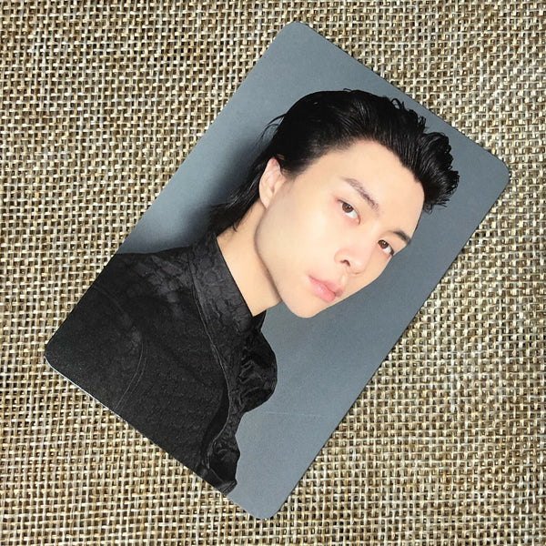 NCT 127 JOHNNY [FAVORITE] Official Photocard, 3rd Repackage CLASSIC Ver / Gift