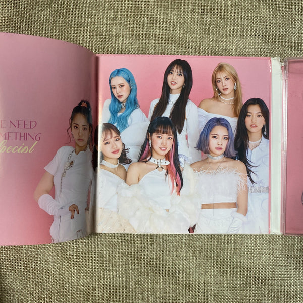 WEKI MEKI All Member SIGNED Promo Album Autographed [ Dazzle Dazzle ]  Used/+GFT