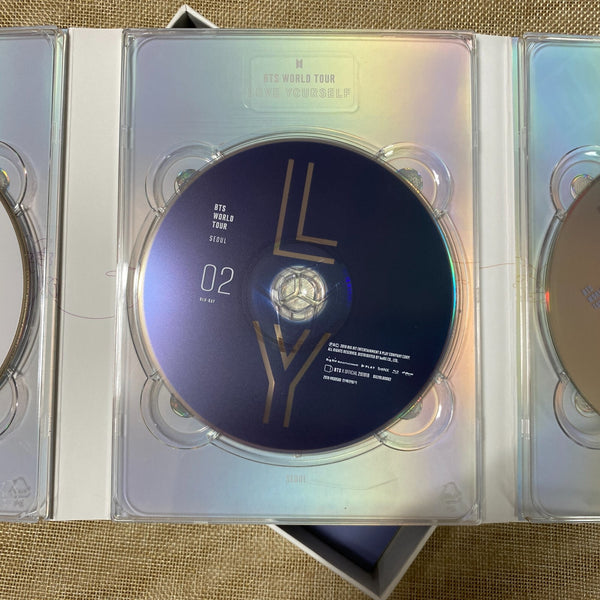BTS [Love Yourself in Seoul] Official Blu-Ray / Photobook + 3 Disc, No PC / Gift