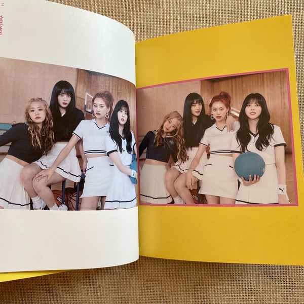 WEKI MEKI HAND SIGNED #2 [Lock End LOL] Promo 2nd Mini Album Autographed / Gift