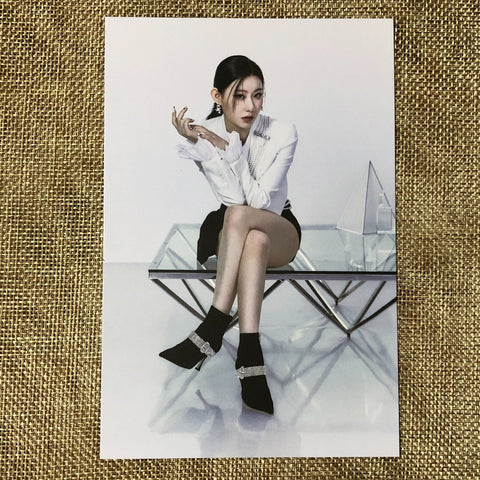 ITZY CHAERYEONG #2 [ CHECKMATE ] Official Postcard Photocard / New / Gift