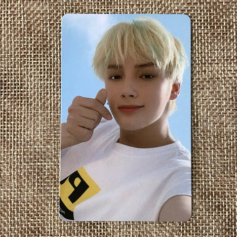 TXT HUENINGKAI [ FIGHT OR ESCAPE WEVERSE ] Official Photocard / New / Gift